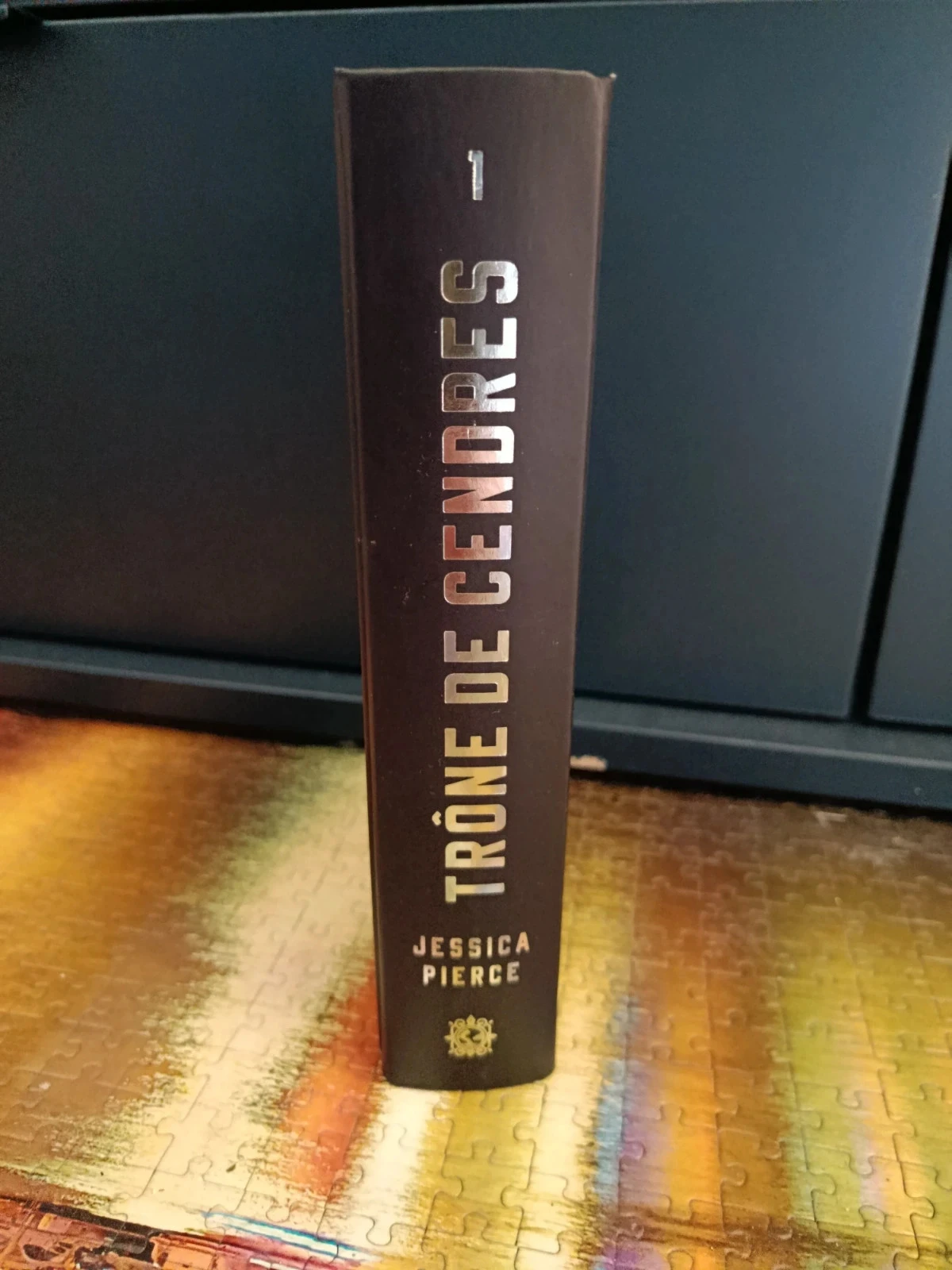 Livre science fiction Trône de Cendre de Jessica Pierce